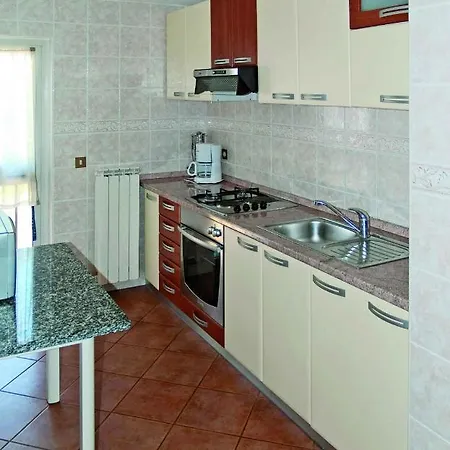 Apartman House And Apts. In Porec/istrien 33148 *