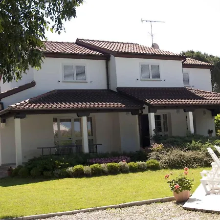 House And Apts. In Porec/istrien 33148 *