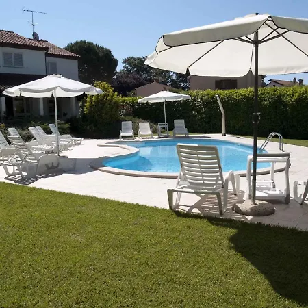 Apartman House And Apts. In Porec/istrien 33148 Porec