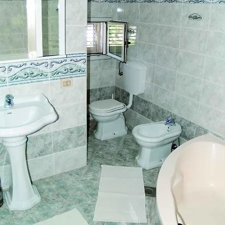 Apartman House And Apts. In Porec/istrien 33148