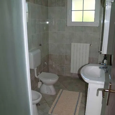 Appartement House And Apts. In Porec/istrien 33148 Poreč