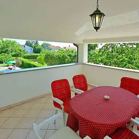 House And Apts. In Porec/istrien 33148 Appartement